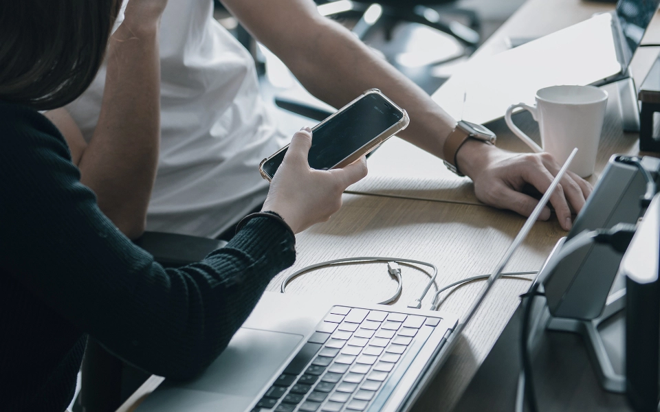 企業様向けSNS運用代行事業